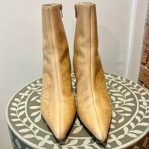 Christian Louboutin Vero Cuoio Booties 37.5 tan pattern
